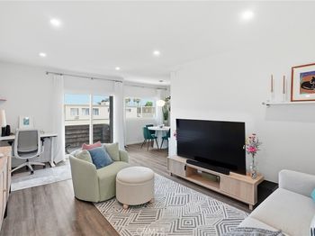 5414 Newcastle Avenue