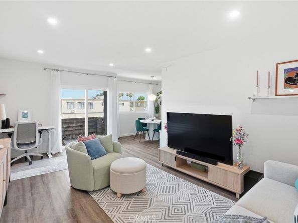 5414 Newcastle Avenue 50, Encino CA 91316
