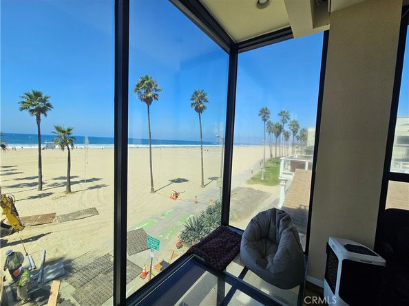 3009 Ocean Front Walk, Venice CA 90291