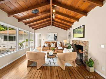 2689 Santa Ana Avenue