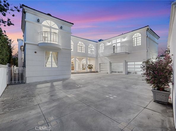 759 Foxkirk Road, Glendale CA 91206