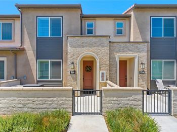 3591 E Moonlight Street