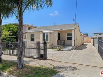 1147 S Kenmore Avenue