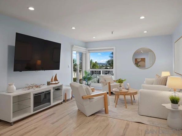 4730 Noyes ST 106, San Diego CA 92109