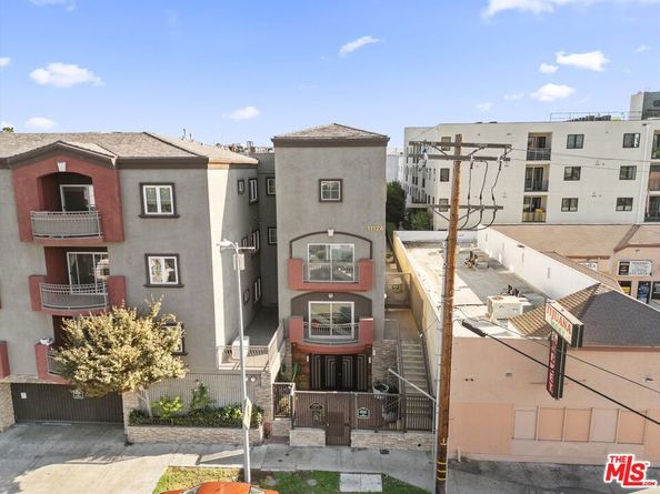 11124 Burbank Boulevard 212, North Hollywood CA 91601