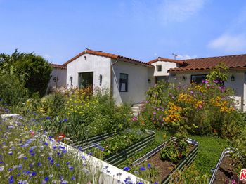 3952 Sutro Avenue