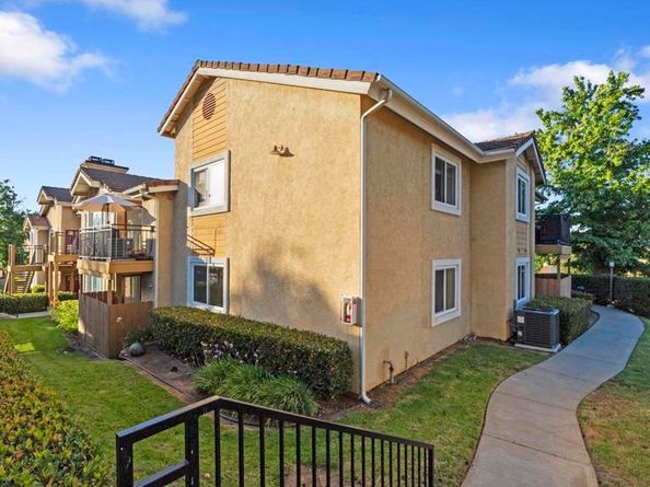 505 San Pasqual Valley 183, Escondido CA 92027