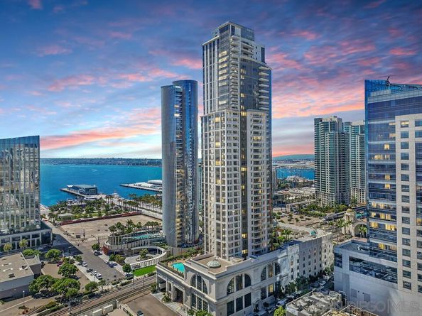 700 W E St 1905, San Diego CA 92101