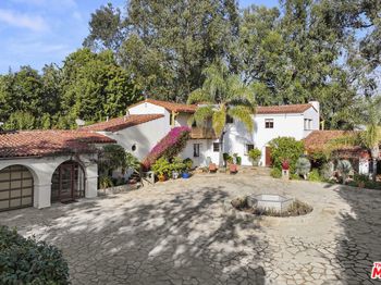 334 N Carmelina Avenue