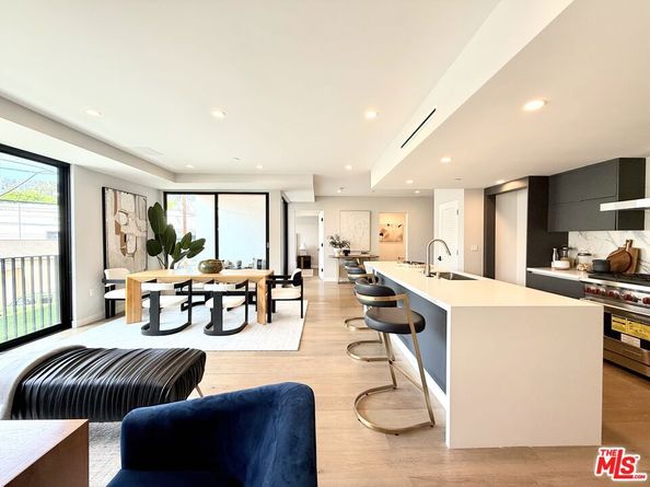 1017 N Croft Avenue 203, Los Angeles CA 90069