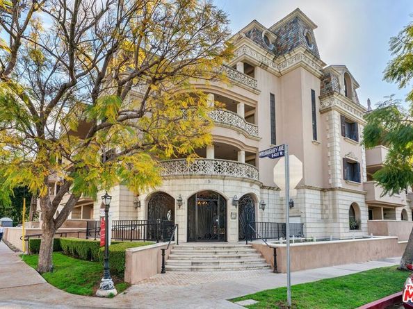 850 N Croft Avenue 302, Los Angeles CA 90069