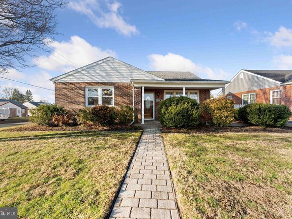 658 Waring Street, Philadelphia PA 19116