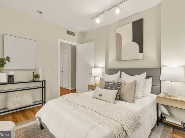 3534 10TH Street NW 200, Washington DC 20010