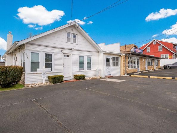 465 Jacksonville Road, Hatboro PA 19040