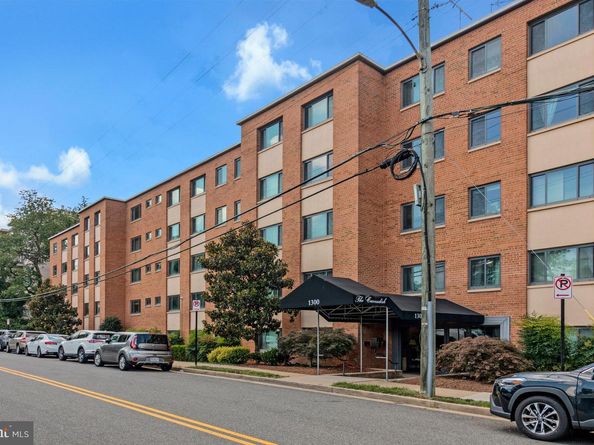 1300 S Arlington Ridge Road 718, Arlington VA 22202
