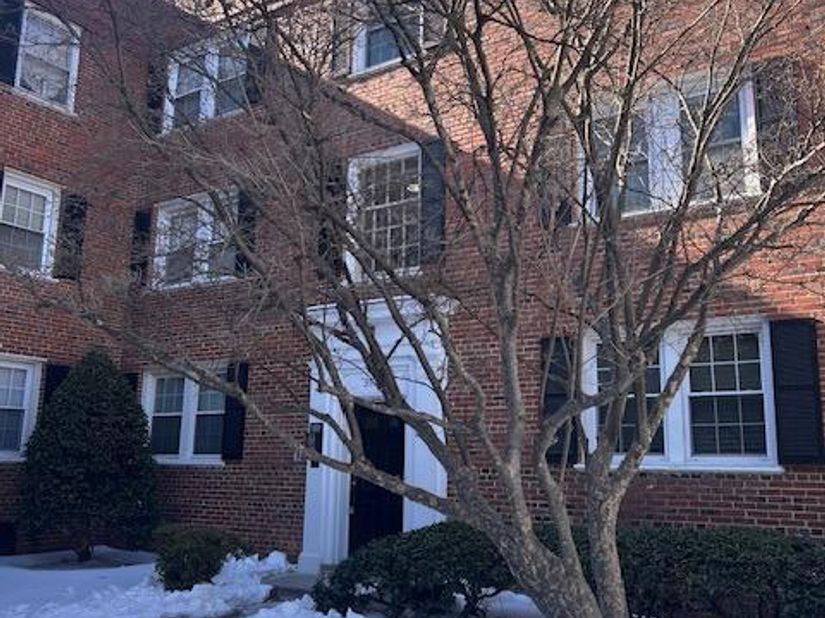 3937 Pennsylvania Avenue SE 101, Washington DC 20020