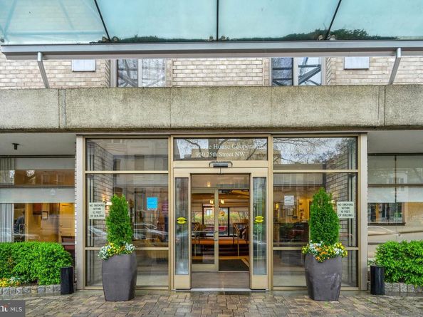 940 25TH Street NW 104S, Washington DC 20037