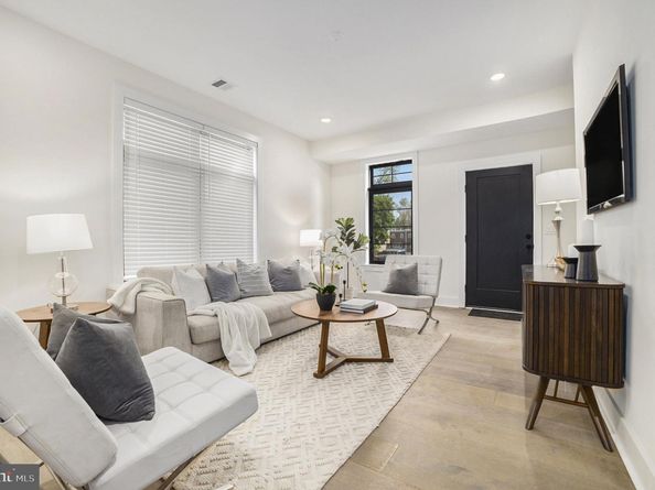 7519 Ridge Avenue 204, Philadelphia PA 19128