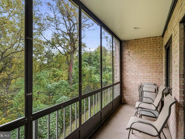 1655 oakwood 206 OAKWOOD DRIVE CONDO 206, Penn Valley PA 19072