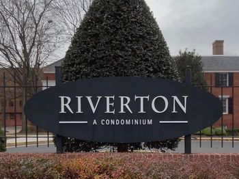 1251 E Abingdon Drive