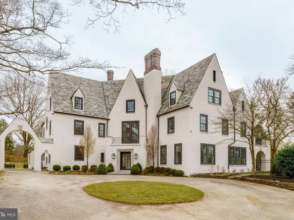 422 W Chestnut Hill Avenue, Philadelphia PA 19118