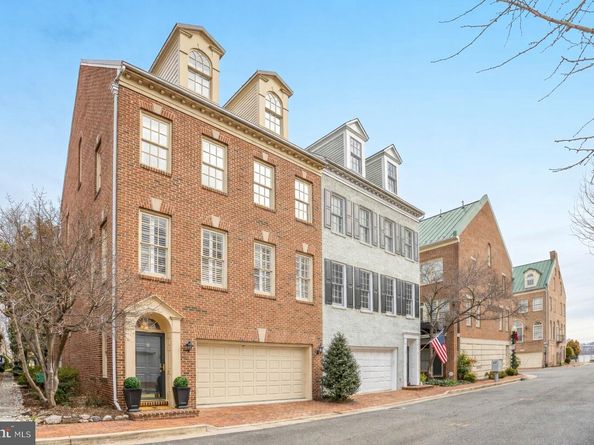 17 Alexander Street, Alexandria VA 22314