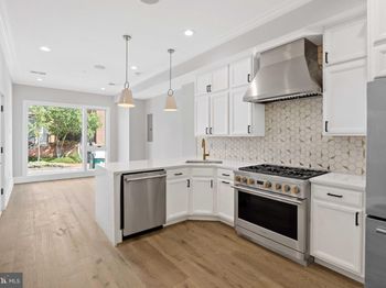 1444 Belmont Street NW