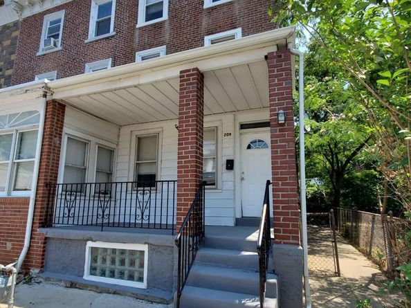 209 S 5TH Street, Darby PA 19023