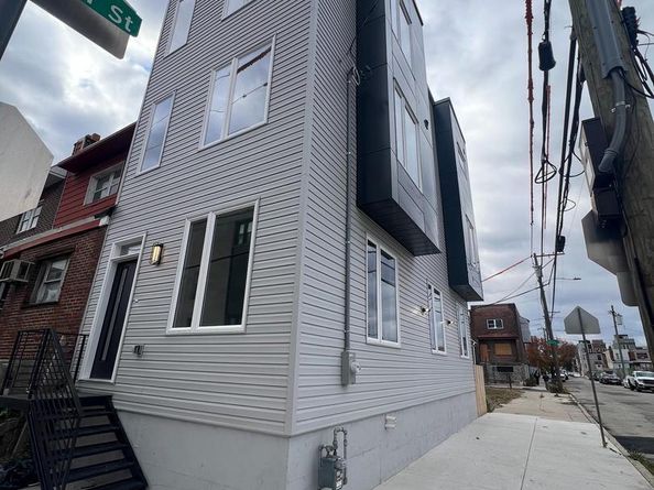 1500 S 30TH Street, Philadelphia PA 19146