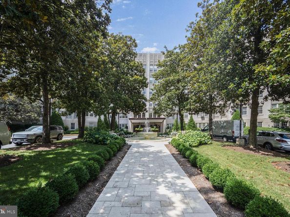 2737 Devonshire Place NW 418, Washington DC 20008