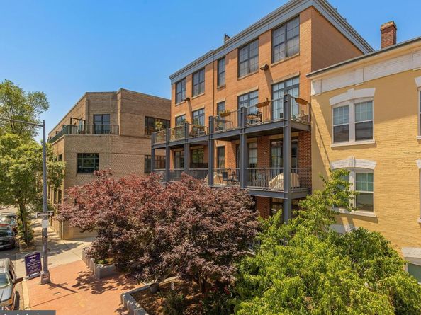 2412 17TH Street NW C03, Washington DC 20009