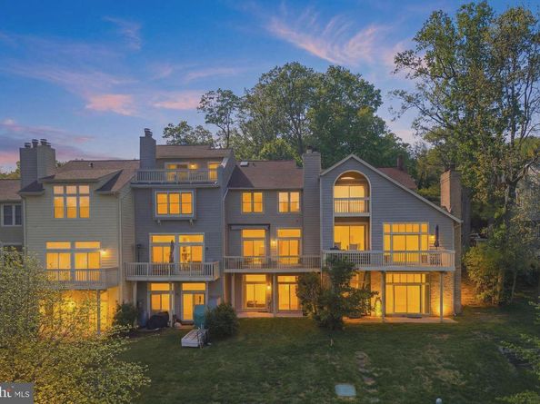 11163 Lake Chapel Lane, Reston VA 20191