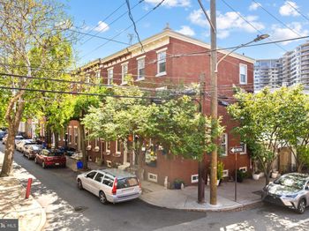 2456 Meredith Street