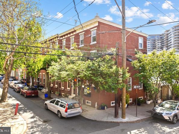 2456 Meredith Street, Philadelphia PA 19130