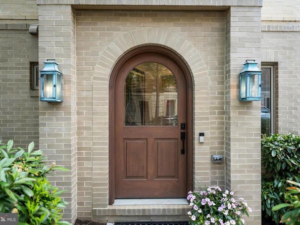 1717 V Street NW, Washington DC 20009