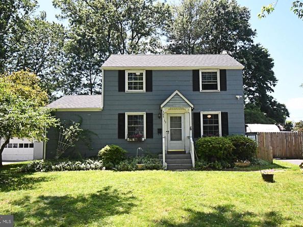 385 E Magnolia Drive, Morrisville PA 19067