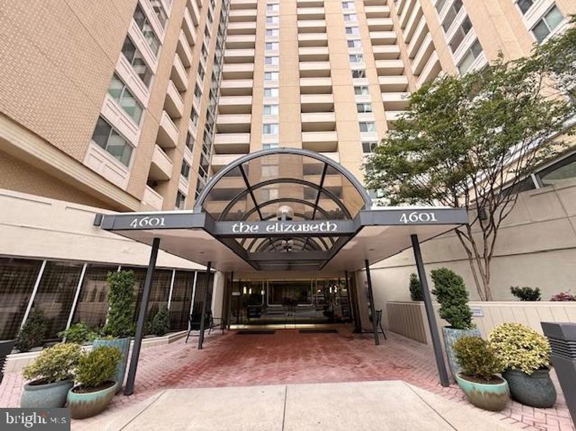 4601 N Park Avenue 715, Chevy Chase MD 20815
