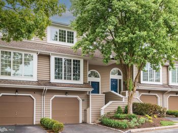 33 Cabot Court