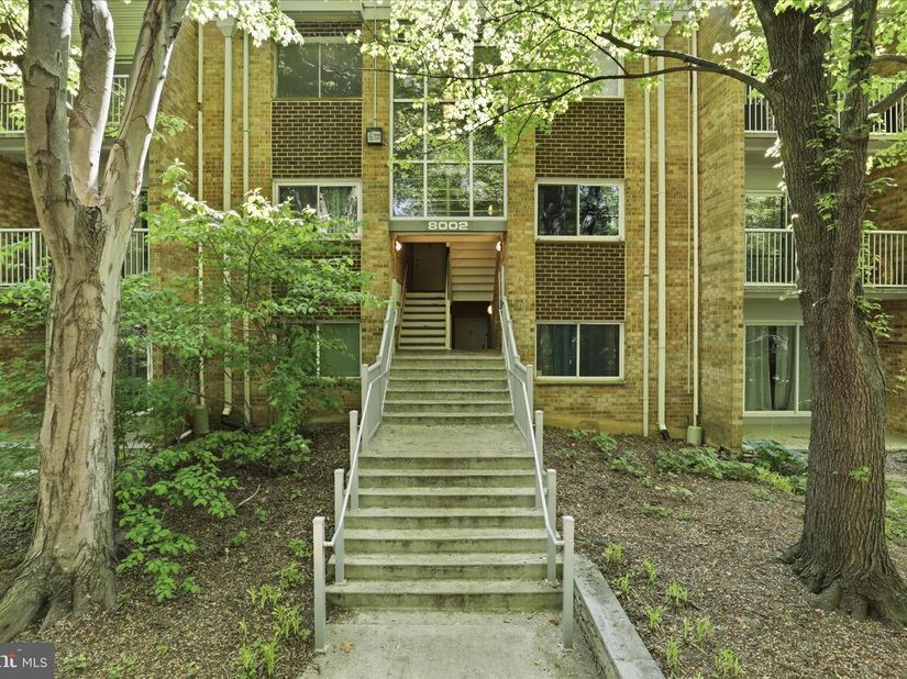 8002 Le Havre Place 12, Falls Church VA 22042
