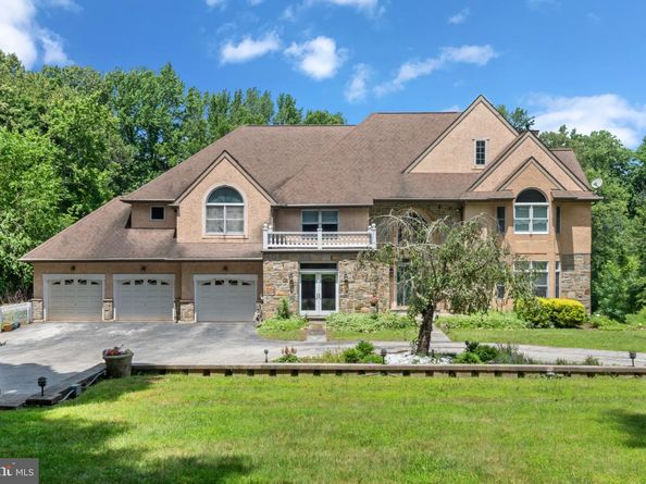 411 Marie Drive, Wallingford PA 19086