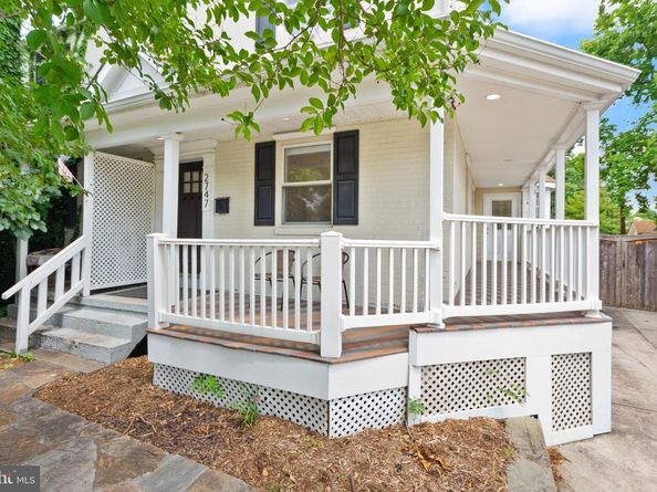 2747 S Uhle Street S, Arlington VA 22206