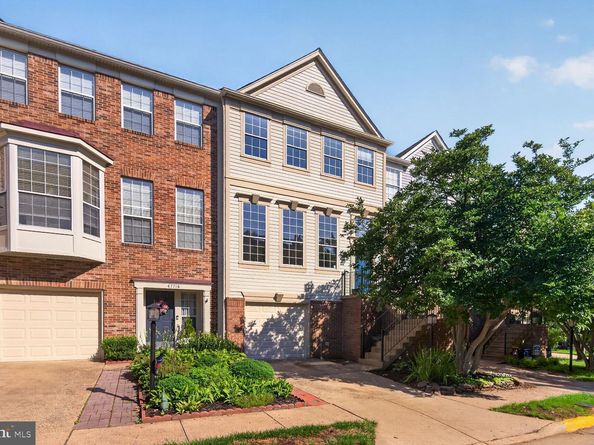 47720 Sandbank Square, Sterling VA 20165