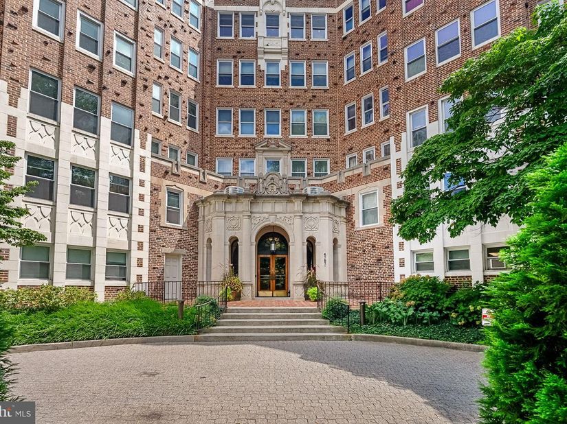 4707 Connecticut Avenue NW 204, Washington DC 20008