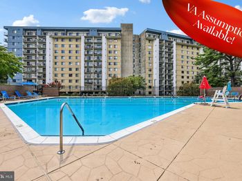 3800 Powell Lane