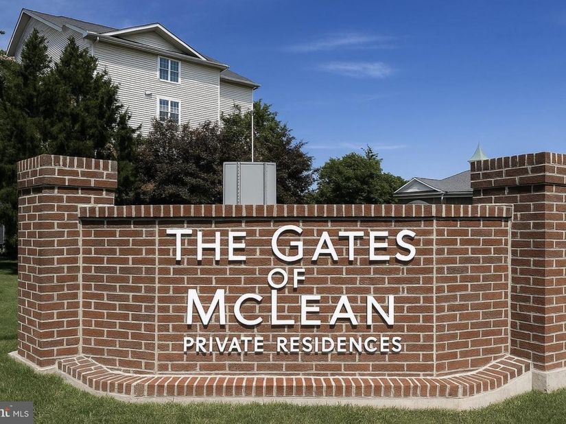 1550 Spring Gate Drive 8102, Mclean VA 22102