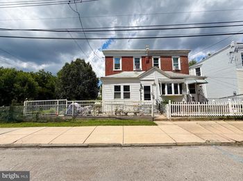 32 S 12TH Street