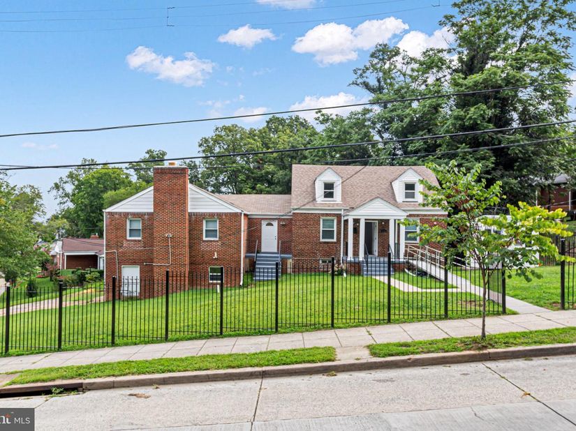922 Ridge Road SE, Washington DC 20019