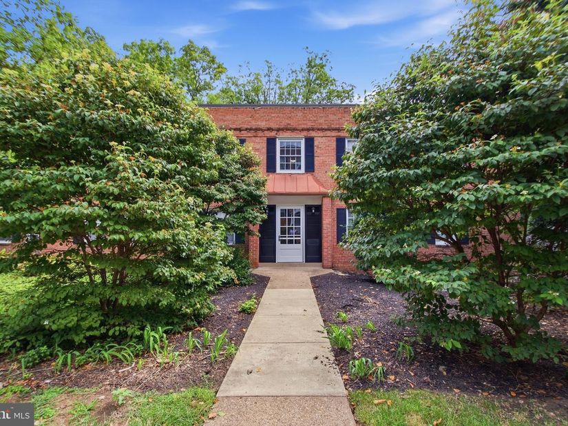 5006 Columbia Pike 3, Arlington VA 22204