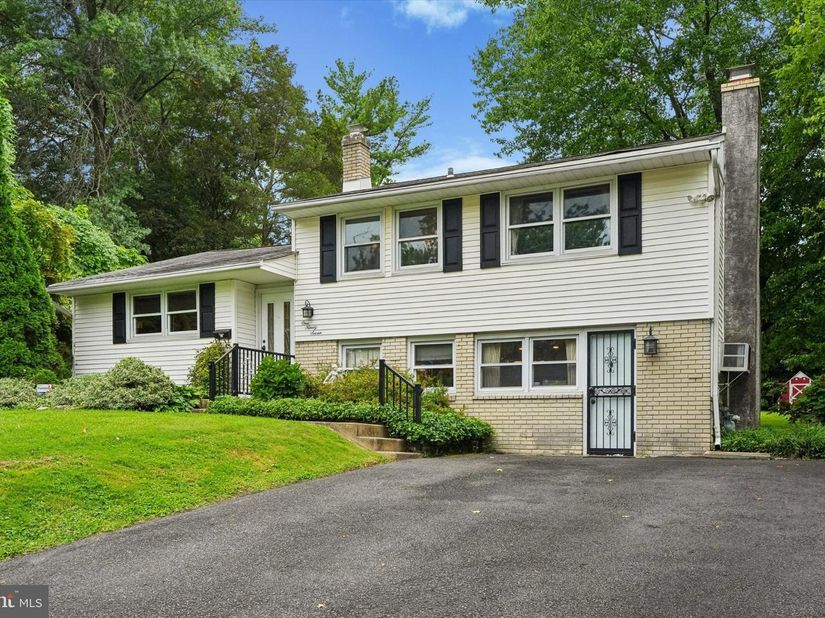 197 Greyhorse Road, Willow Grove PA 19090