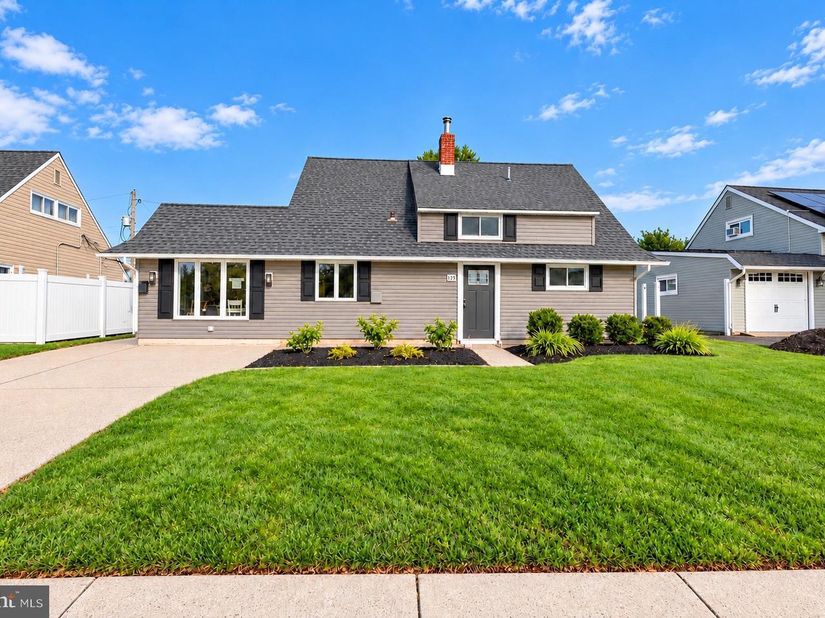 46 Newberry Lane, Levittown PA 19054